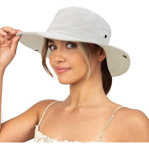 What Is a Safari Hat?